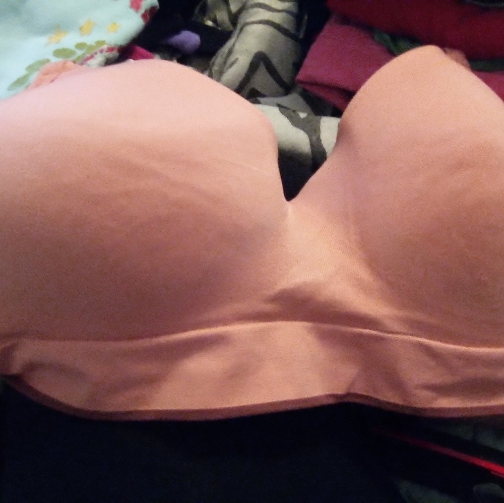 Bras - Picture 3 of 3